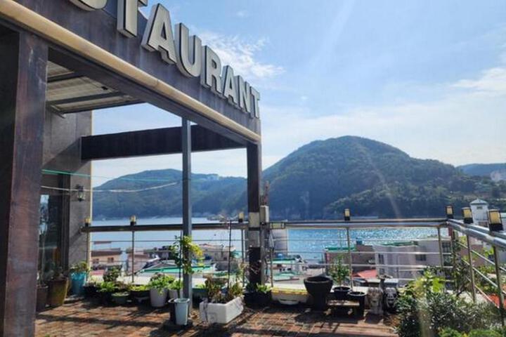 Geoje Island Jangseungpo Ocean Hotel The Luxe
