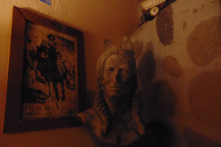 Room 29 of 413