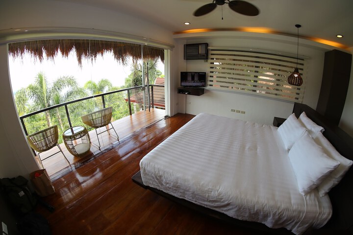 Room 35 of 73