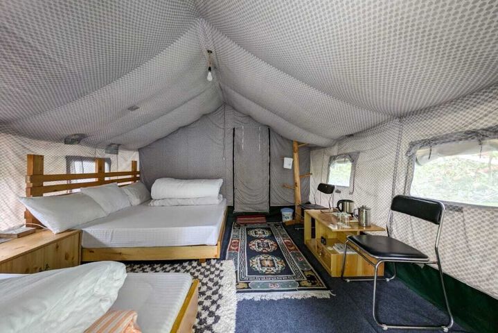 Room 8 of 23