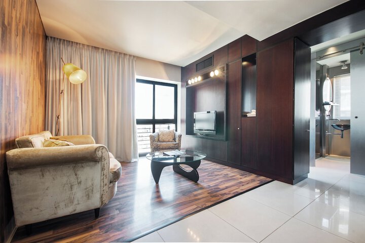 Room 55 of 102
