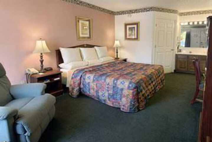 Room 3 of 9