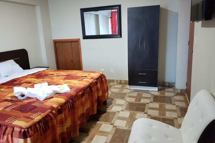 Room 11 of 37