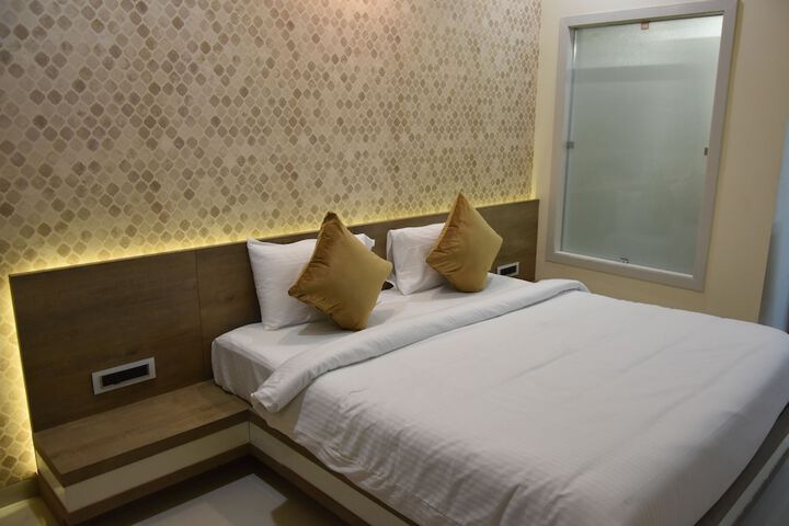 Room 18 of 27