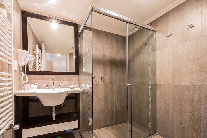 Clean Restrooms