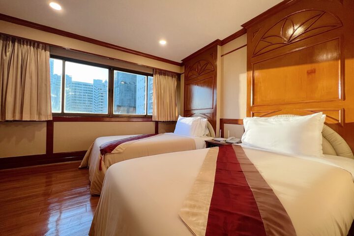 Room 8 of 23
