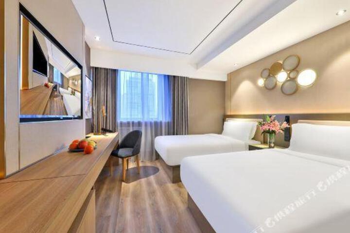 Orange Hotel (Harbin Railway Station Central Street)