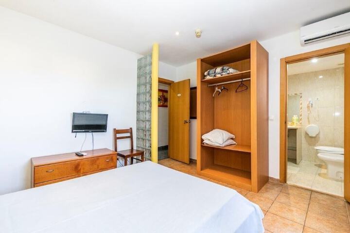 Room 3 of 11