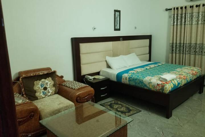 Room 5 of 61