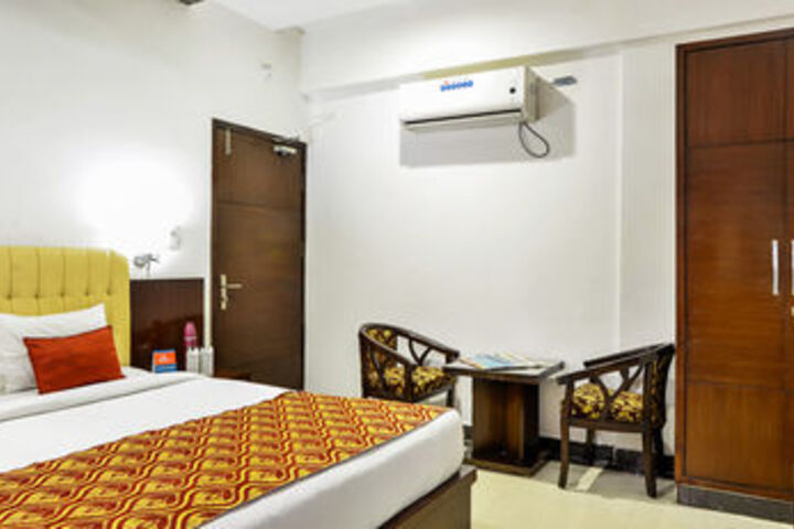 Room 8 of 35