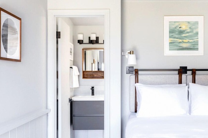 Room 2 of 92