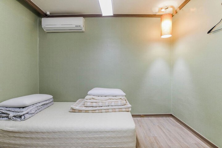 Room 42 of 82