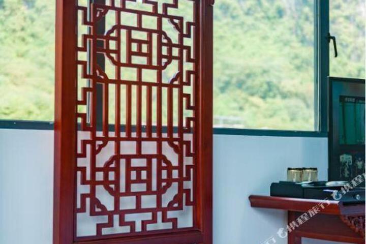 General 6 of 23