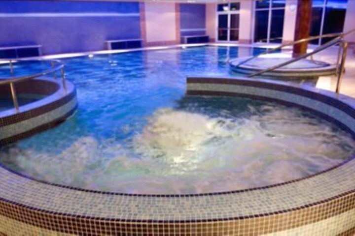 Pool 25 of 48