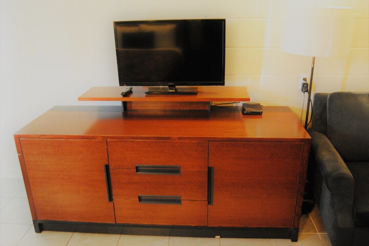 Room 6 of 20