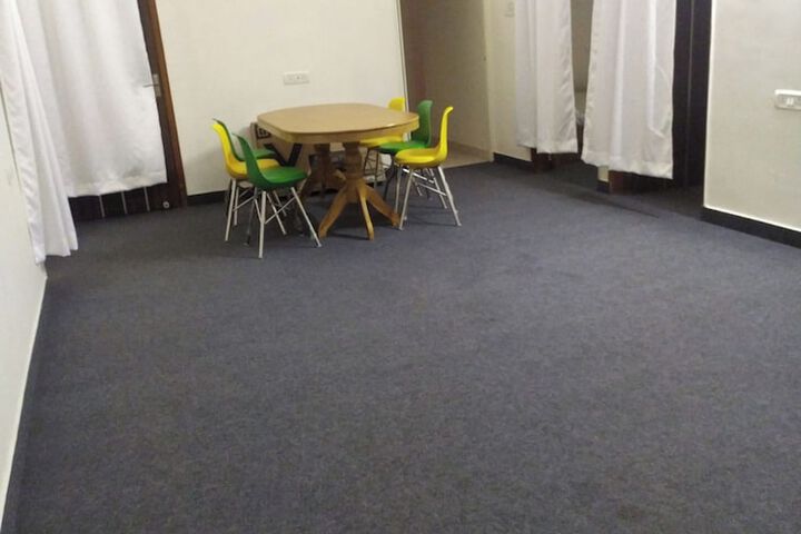 Room 19 of 32
