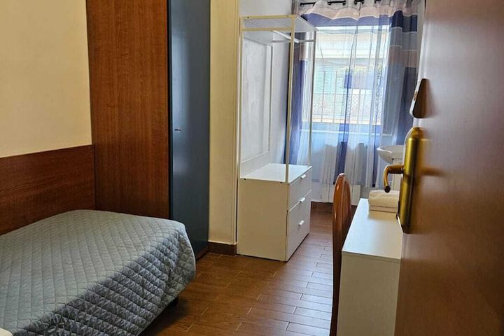 Room 80 of 127