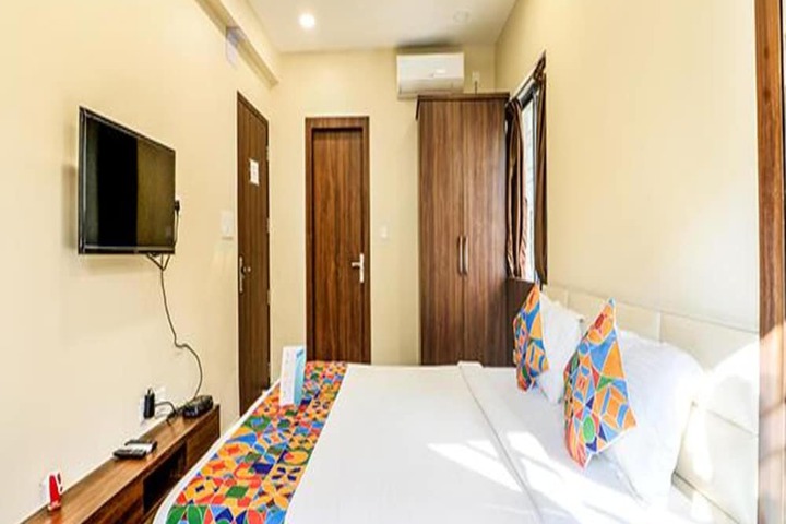 Room 5 of 23