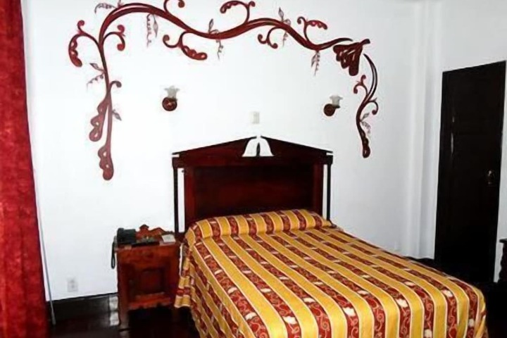 Room 9 of 51