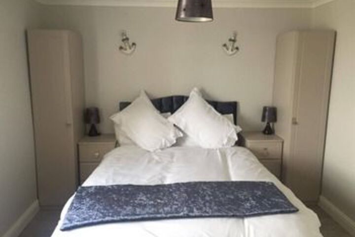 Room 11 of 20