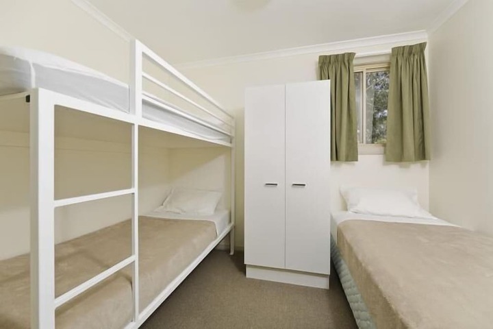 Room 14 of 33