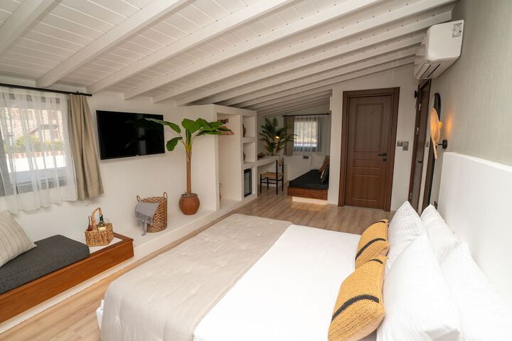 Room 14 of 73