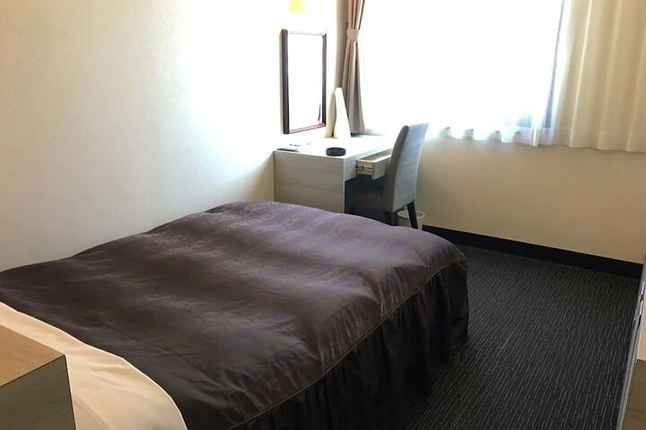 Room 14 of 35