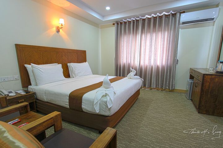 Room 12 of 25