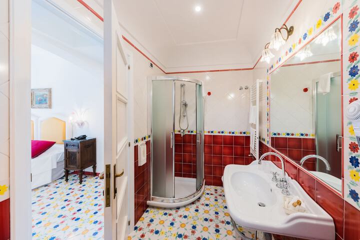Room 45 of 87