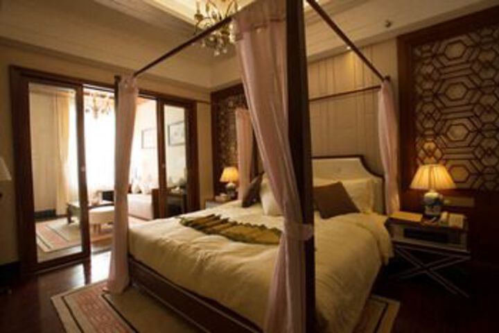 Room 9 of 24