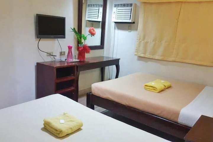 Room 5 of 14