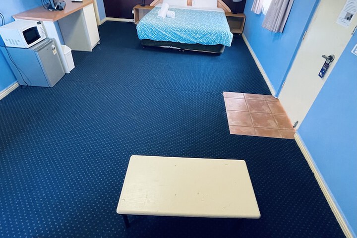 Room 16 of 30