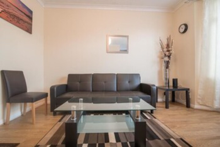 Room 10 of 23