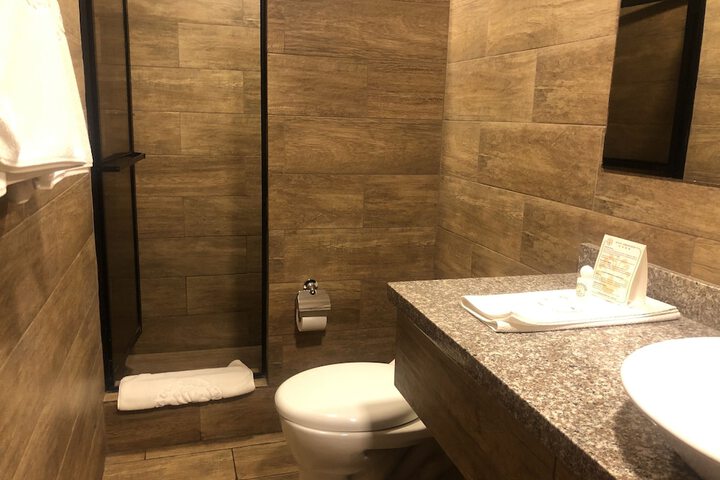 Room 44 of 77