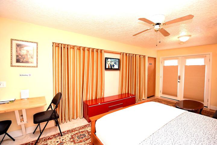 Room 5 of 24