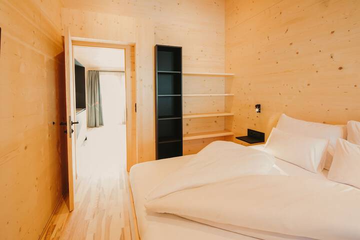 Room 34 of 117