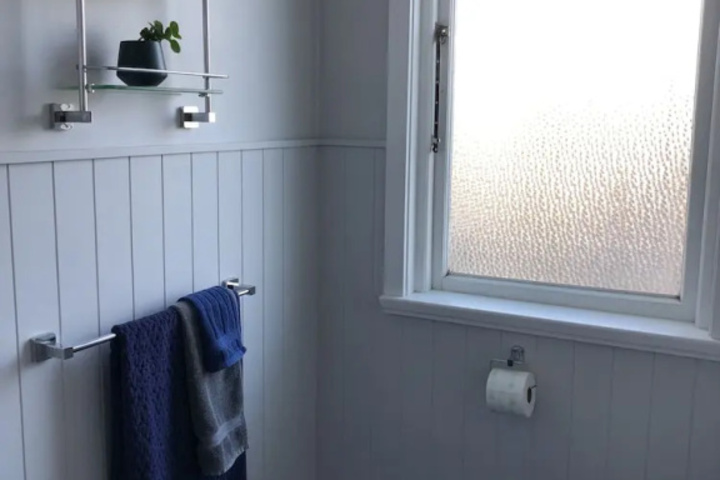 Room 7 of 11
