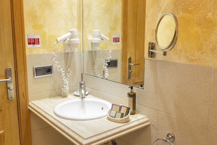 Clean Restrooms