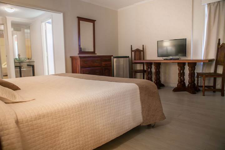 Room 6 of 33