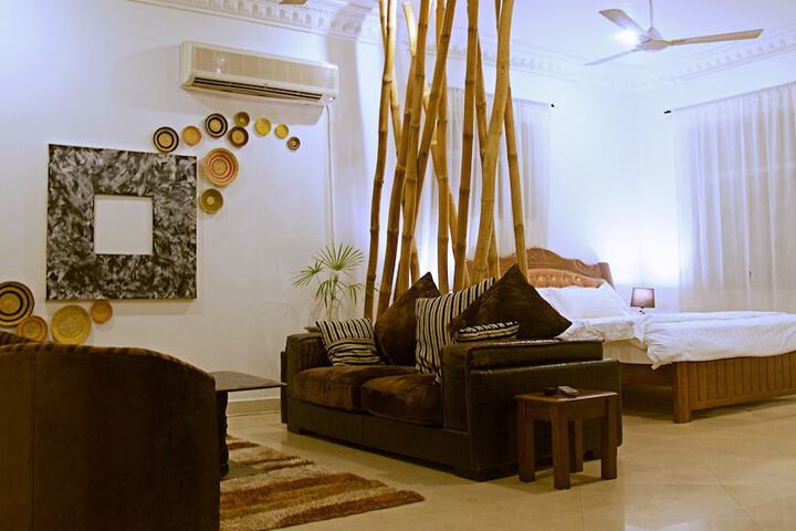 Room 1 of 4