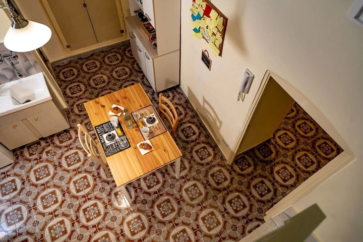 Room 2 of 15