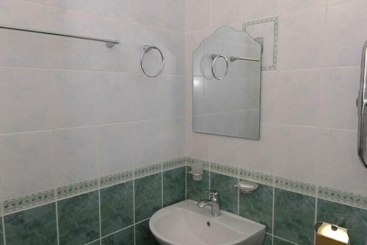 Room 14 of 19