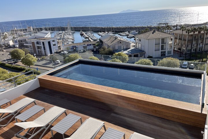 Pool 43 of 58