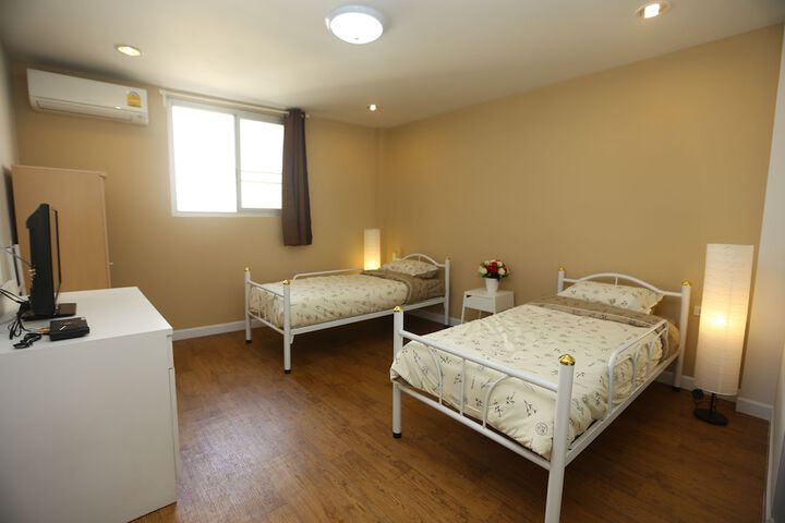 Room 6 of 43