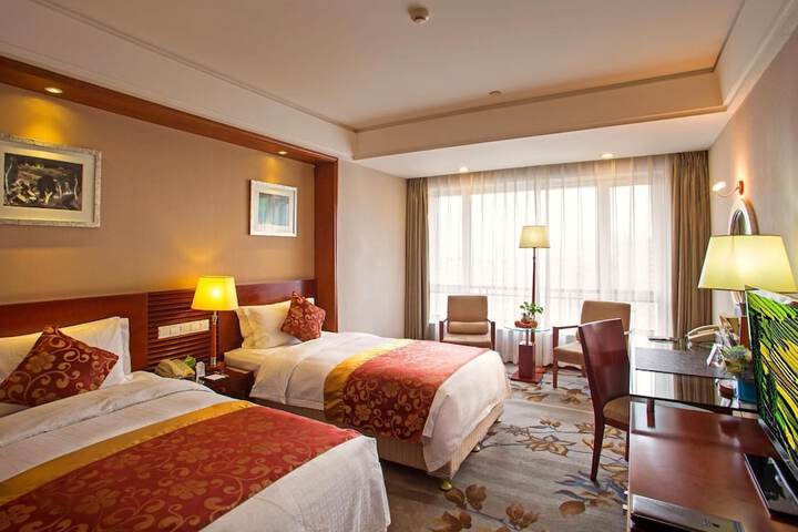 Room 7 of 26