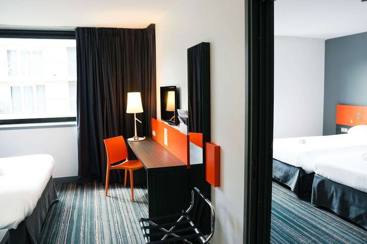 Room 17 of 96