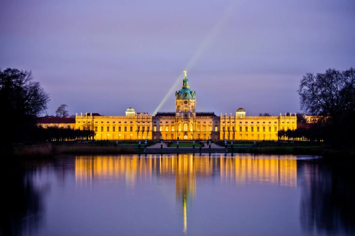 KATHARINENHOF IM UFERPALAIS
