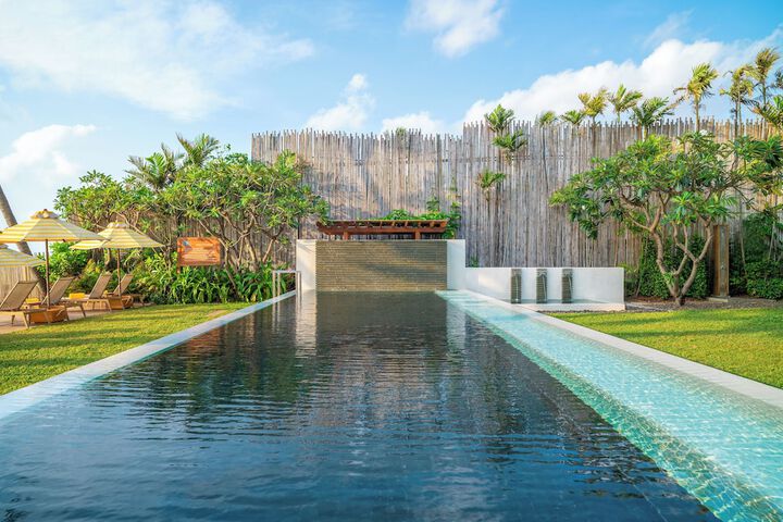 Pool 51 of 125