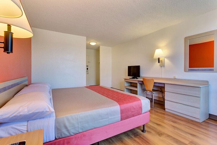 1 King Bed (1 of 3)