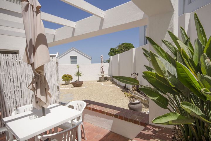 Terrace/Patio 8 of 19